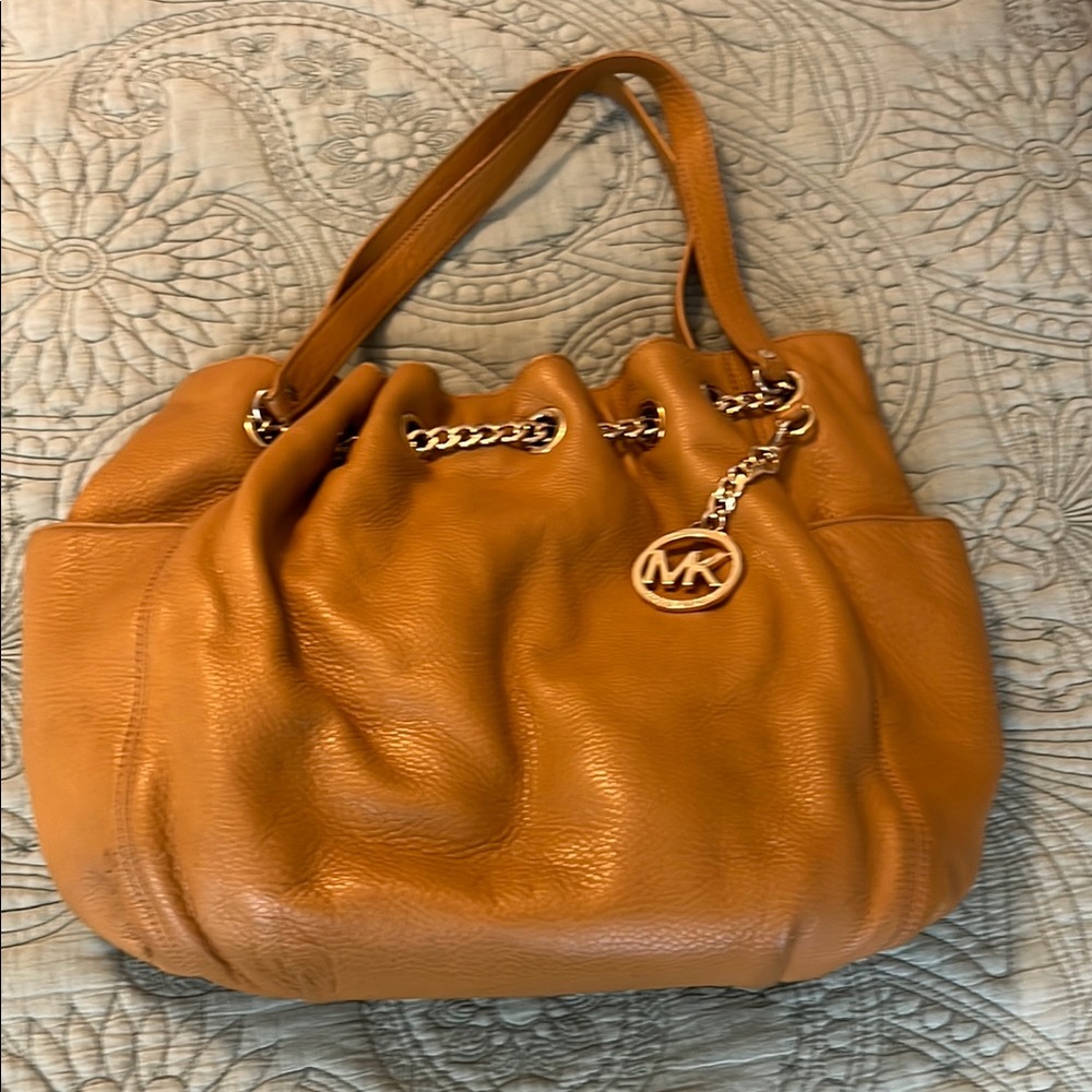 Michael Kors Tan Shoulder Bag with Slouchy Hobo Style and Gold Accents